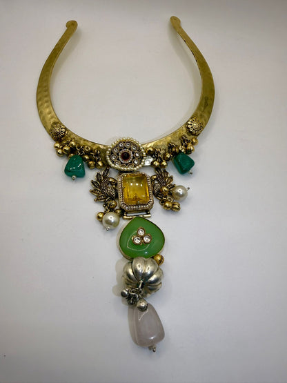 Hasli Necklace with Green Stone Drop
