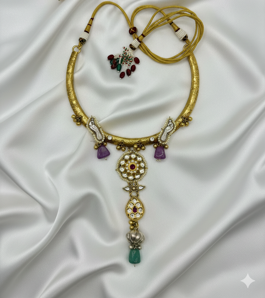 Hasli Necklace with Stone Drop